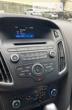 Седан Ford Focus 2015 в 