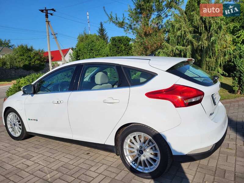 Хэтчбек Ford Focus 2017 в Запорожье