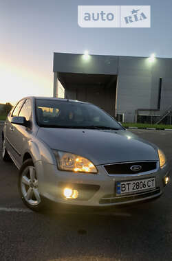 Хетчбек Ford Focus 2004 в Рівному