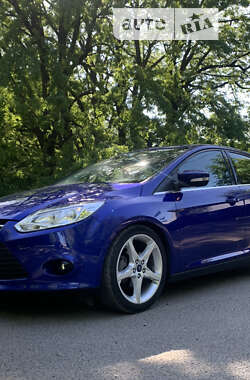 Хетчбек Ford Focus 2014 в Дніпрі