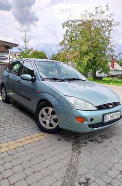 Хэтчбек Ford Focus 2000 в Старом Самборе