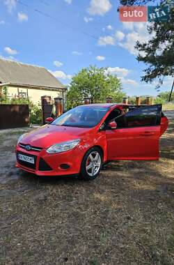 Хэтчбек Ford Focus 2013 в 