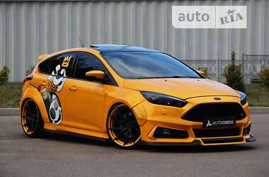 Хэтчбек Ford Focus 2012 в Киеве