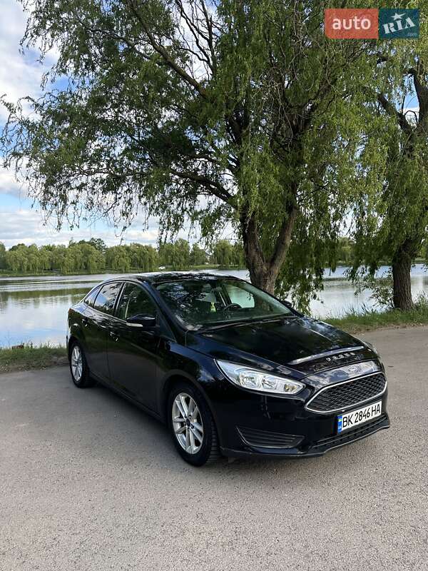 Седан Ford Focus 2015 в Рівному