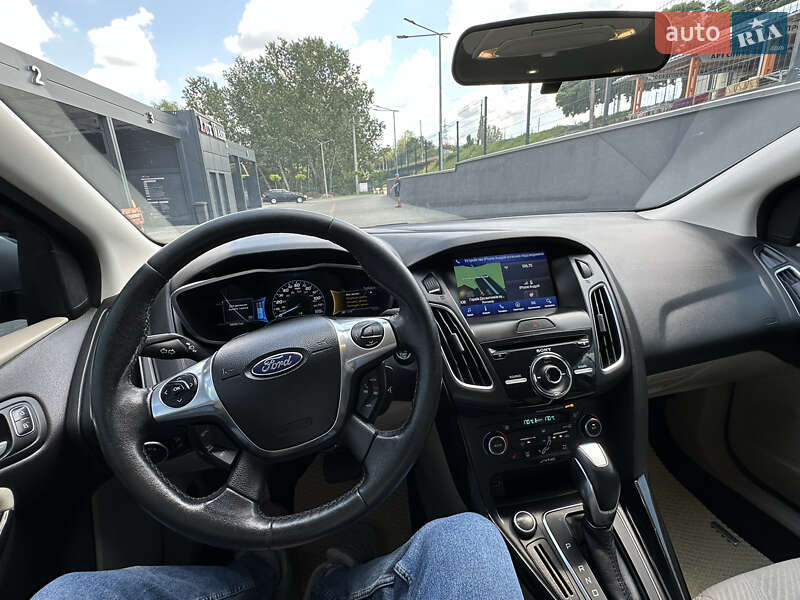 Хэтчбек Ford Focus 2016 в Житомире