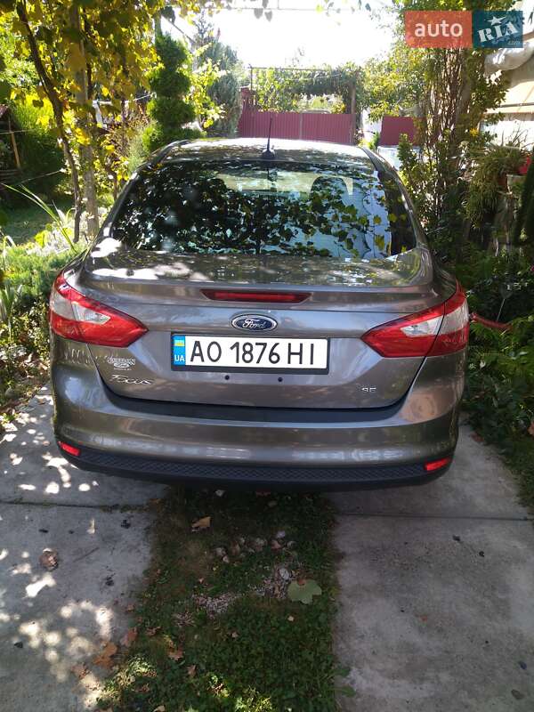 Седан Ford Focus 2014 в Ужгороде