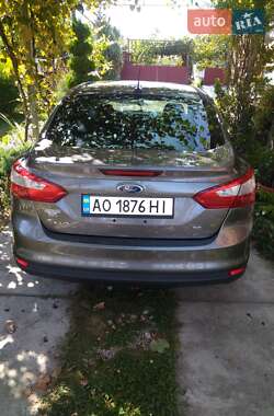 Седан Ford Focus 2014 в 