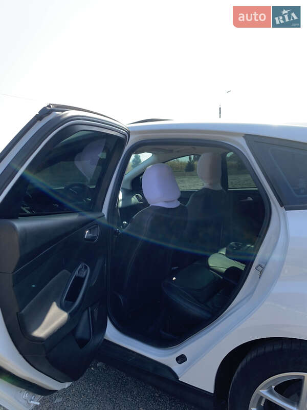 Хэтчбек Ford Focus 2015 в Черкассах