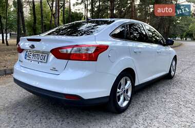 Седан Ford Focus 2014 в 