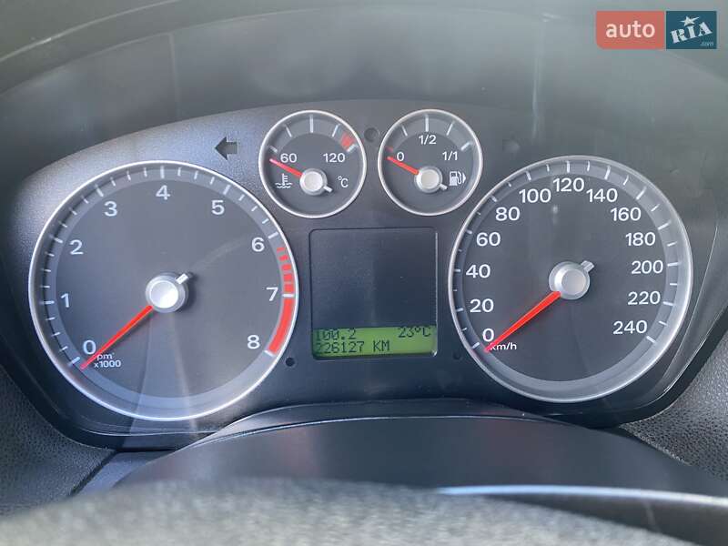 Седан Ford Focus 2007 в Бурыни фото 12 Седан Ford Focus 2007 в Бурыни