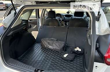 Хэтчбек Ford Focus 2015 в Киеве