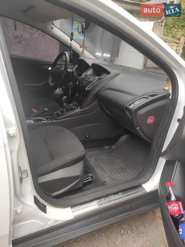 Универсал Ford Focus 2015 в Ровно фото 11 Универсал Ford Focus 2015 в Ровно