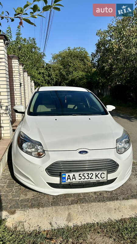 Хэтчбек Ford Focus 2012 в Киеве