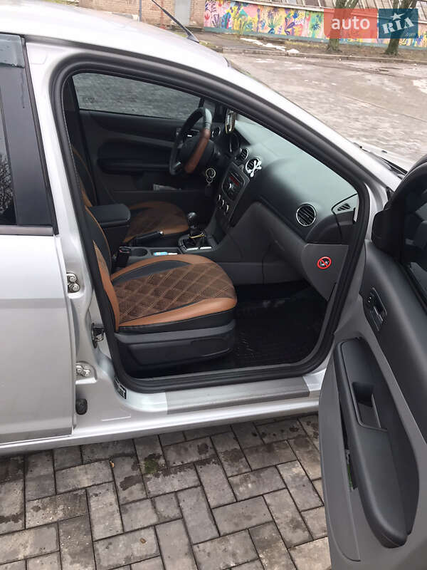 Седан Ford Focus 2008 в Великой Александровке