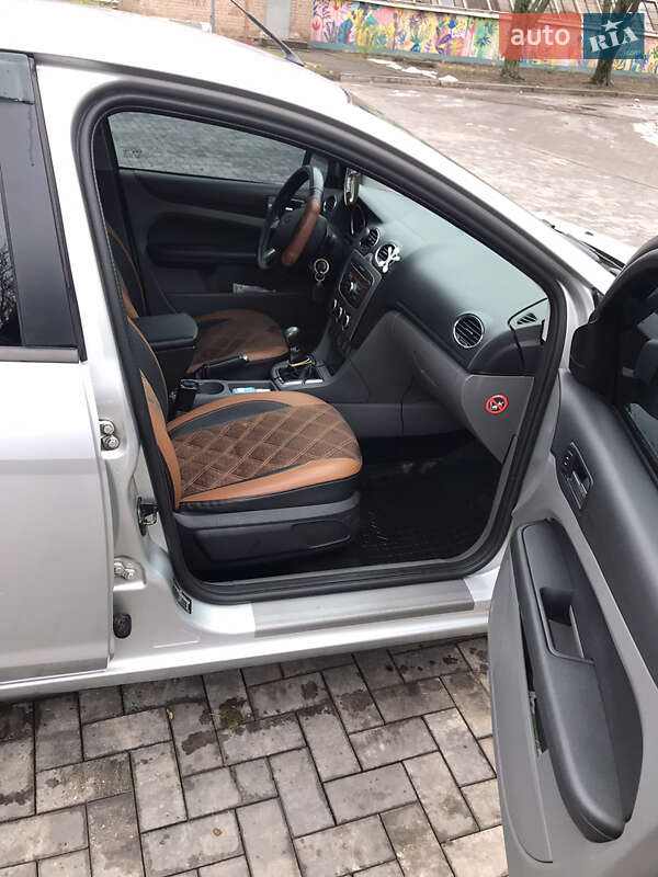 Седан Ford Focus 2008 в Великой Александровке