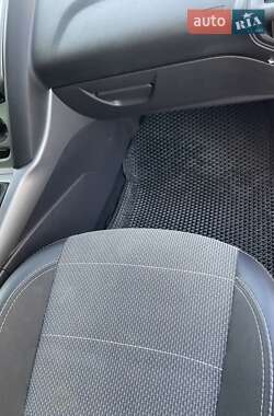Хетчбек Ford Focus 2014 в 
