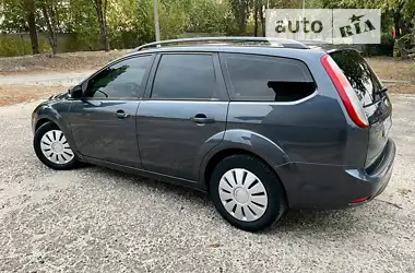 Ford Focus 2010