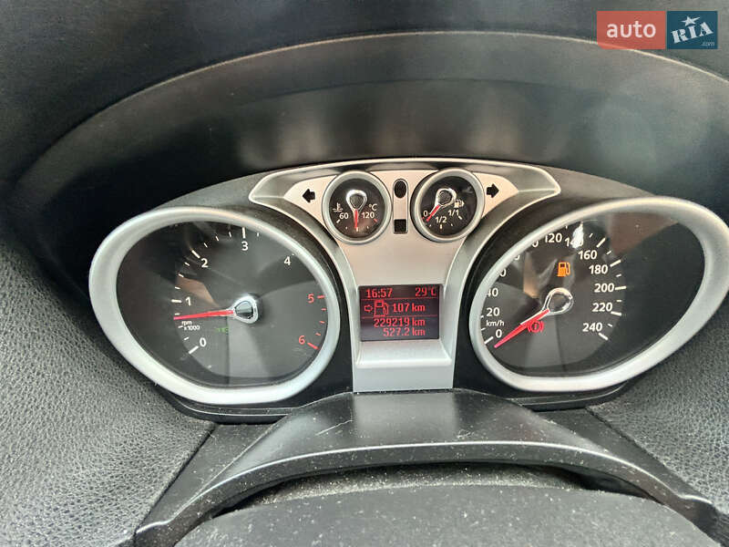 Универсал Ford Focus 2010 в Вараше