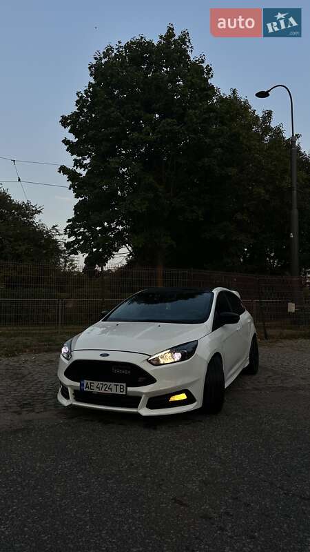 Хэтчбек Ford Focus 2016 в Кременчуге