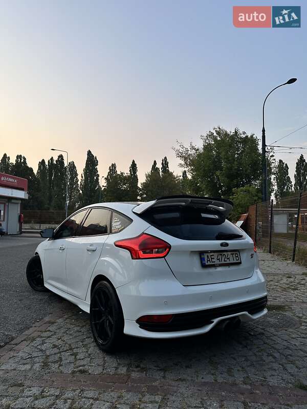 Хэтчбек Ford Focus 2016 в Кременчуге