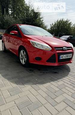 Хэтчбек Ford Focus 2014 в Днепре