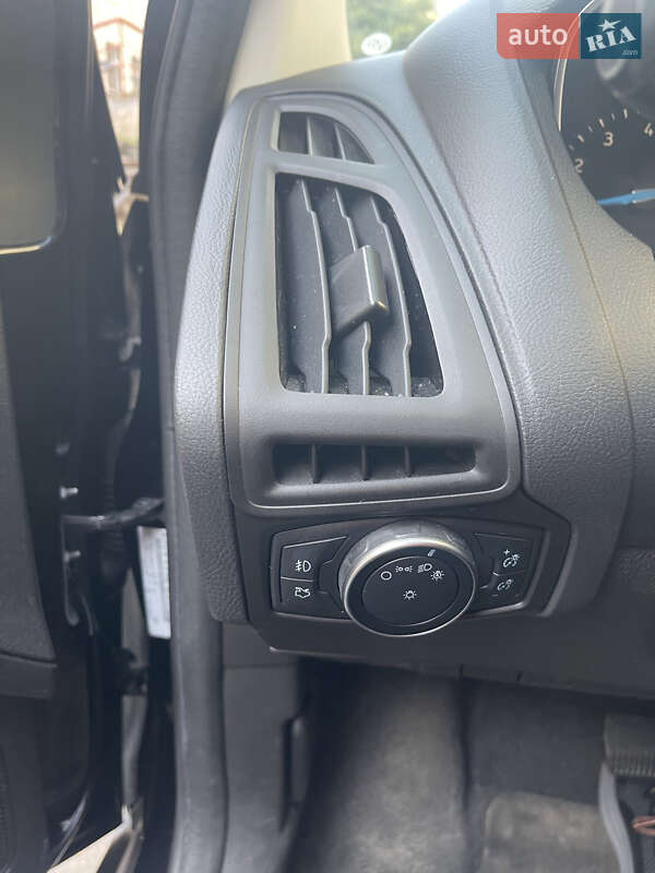 Седан Ford Focus 2017 в Львове