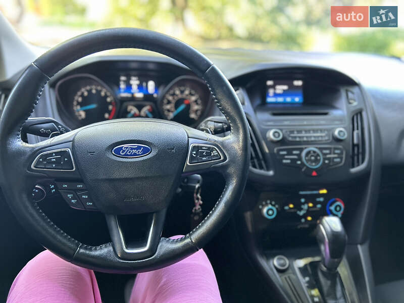 Седан Ford Focus 2015 в Чернигове фото 10 Седан Ford Focus 2015 в Чернигове