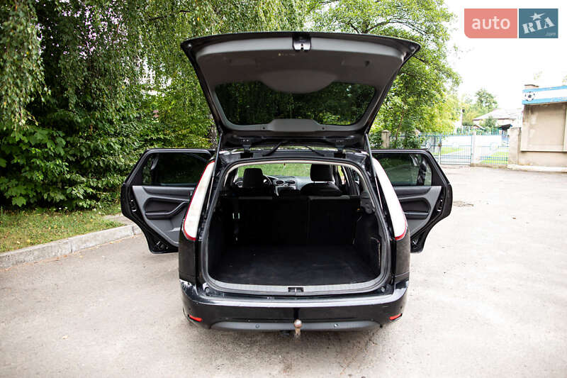 Универсал Ford Focus 2010 в Золочеве