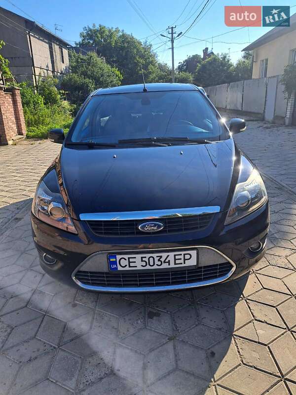 Хэтчбек Ford Focus 2008 в Черновцах