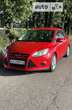 Хэтчбек Ford Focus 2014 в Киеве