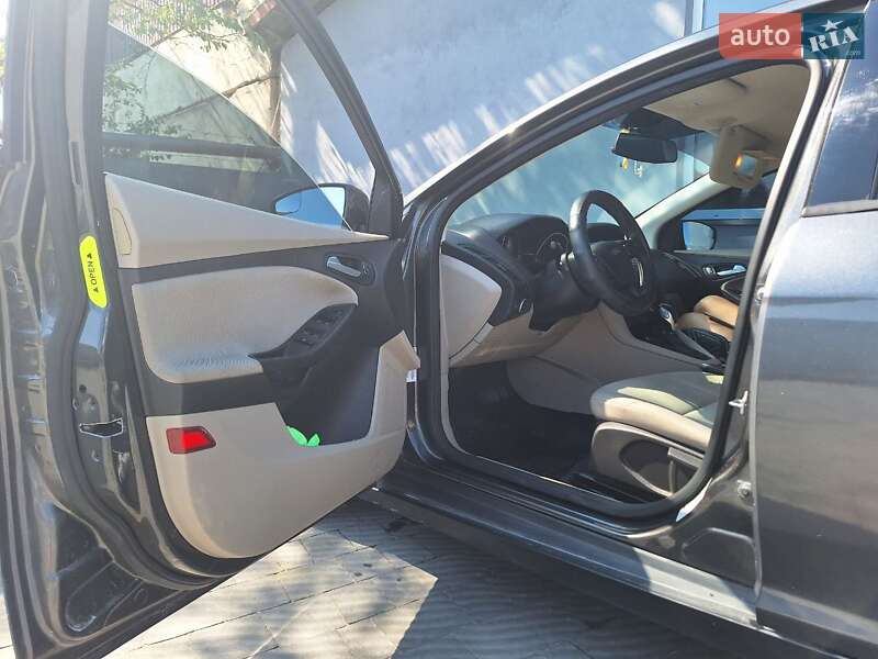 Седан Ford Focus 2015 в Львове