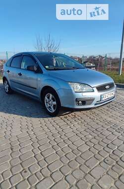 Хэтчбек Ford Focus 2006 в Золочеве