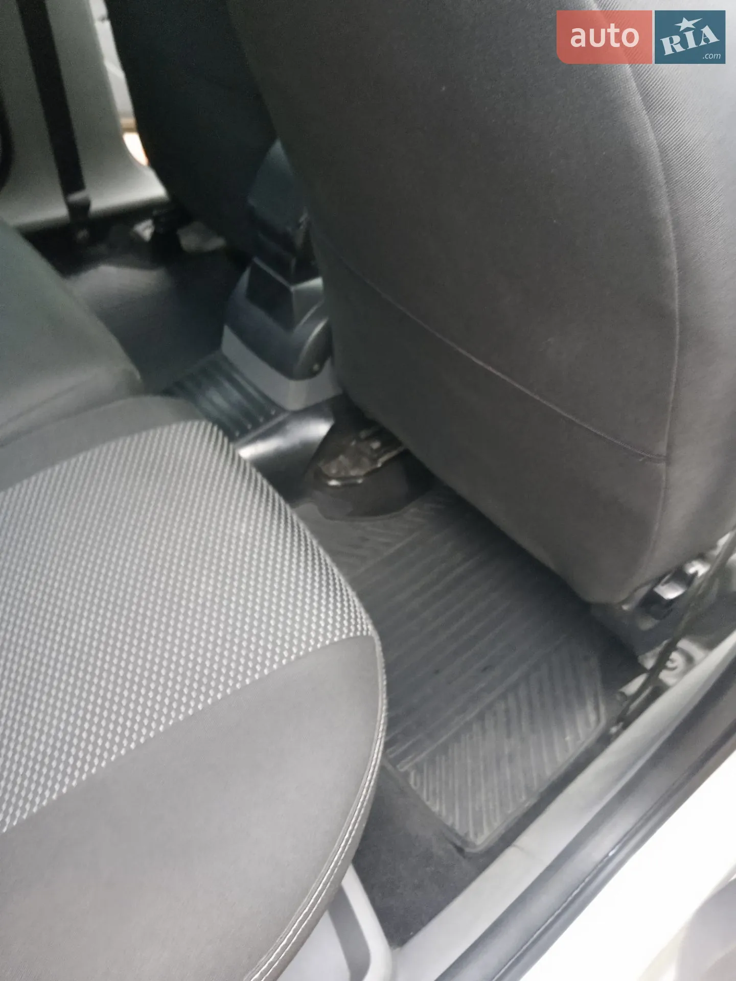 2010 Ford Focus - мініатюра 10