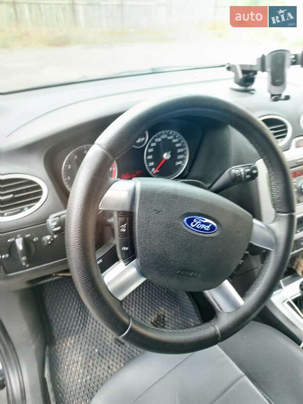 Универсал Ford Focus 2007 в Дубровице