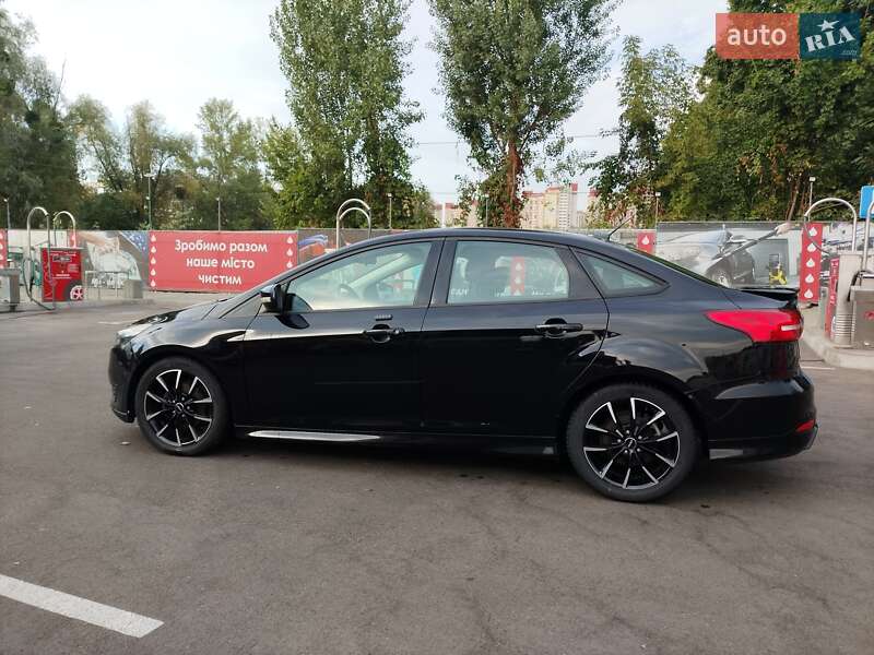 Седан Ford Focus 2015 в Киеве фото 5 Седан Ford Focus 2015 в Киеве