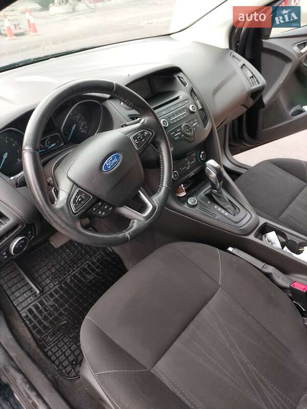 Седан Ford Focus 2015 в Киеве фото 13 Седан Ford Focus 2015 в Киеве