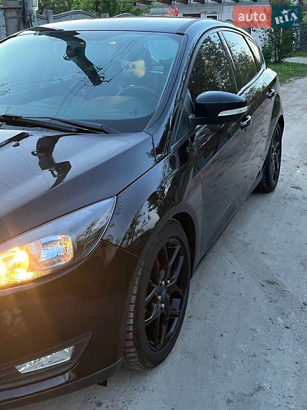 Хэтчбек Ford Focus 2016 в Киеве