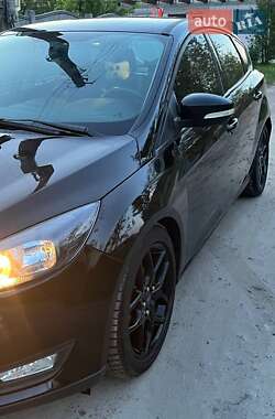 Хэтчбек Ford Focus 2016 в 