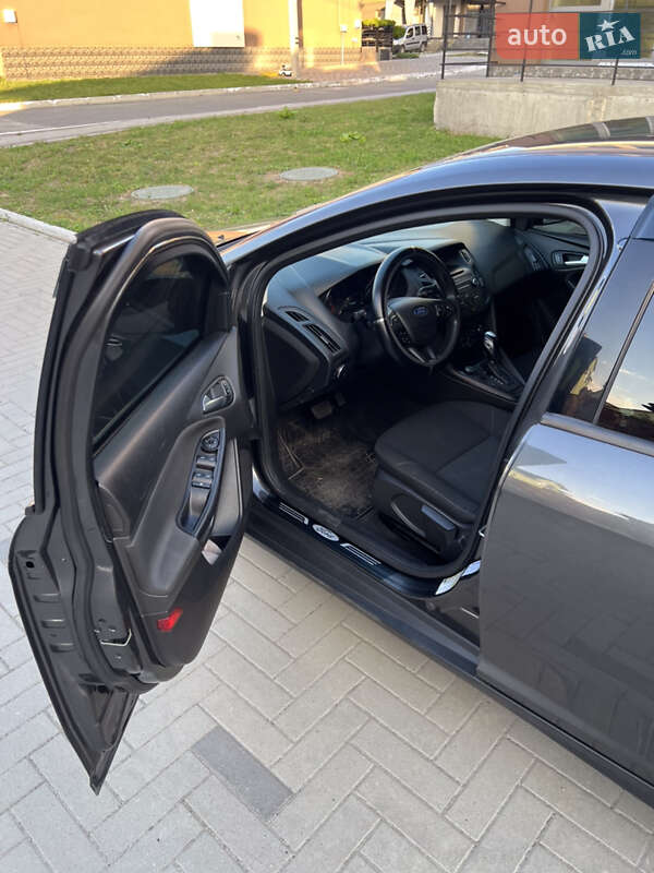 Седан Ford Focus 2015 в Тернополе фото 8 Седан Ford Focus 2015 в Тернополе