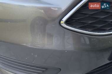 Седан Ford Focus 2015 в 