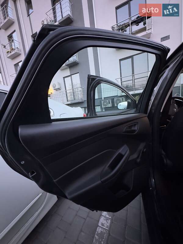 Седан Ford Focus 2015 в Киеве