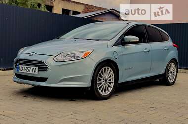 Хэтчбек Ford Focus 2014 в Ужгороде