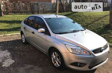 Хэтчбек Ford Focus 2011 в Черновцах