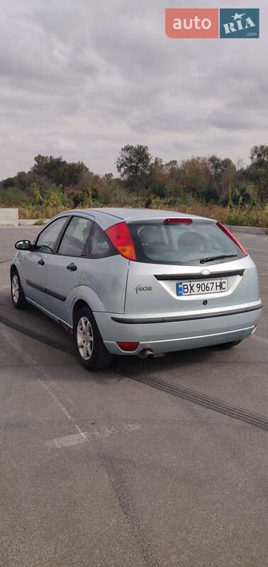 Хэтчбек Ford Focus 2002 в Ирпене