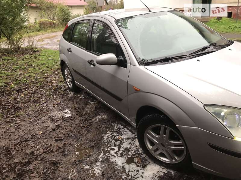 Хэтчбек Ford Focus 2004 в Калуше