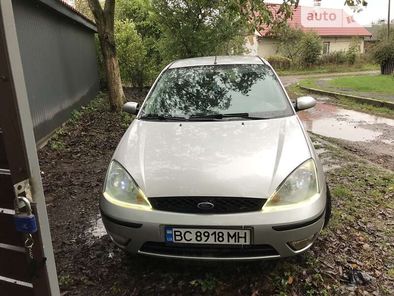 Хэтчбек Ford Focus 2004 в Калуше