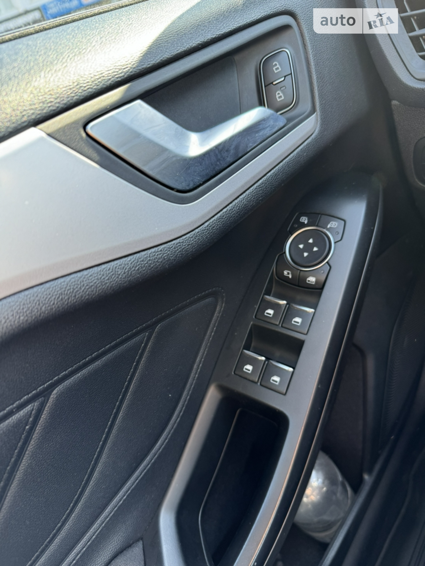 2019 Ford Focus - мініатюра 15