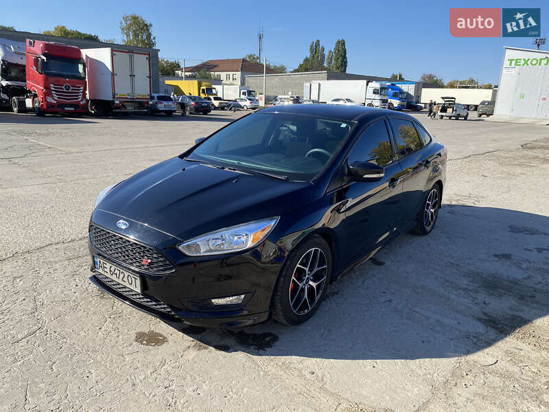 Седан Ford Focus 2016 в Каневі