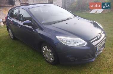 Хетчбек Ford Focus 2013 в 
