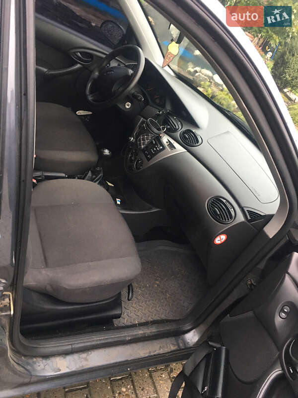 Универсал Ford Focus 2003 в Поляне фото 3 Универсал Ford Focus 2003 в Поляне